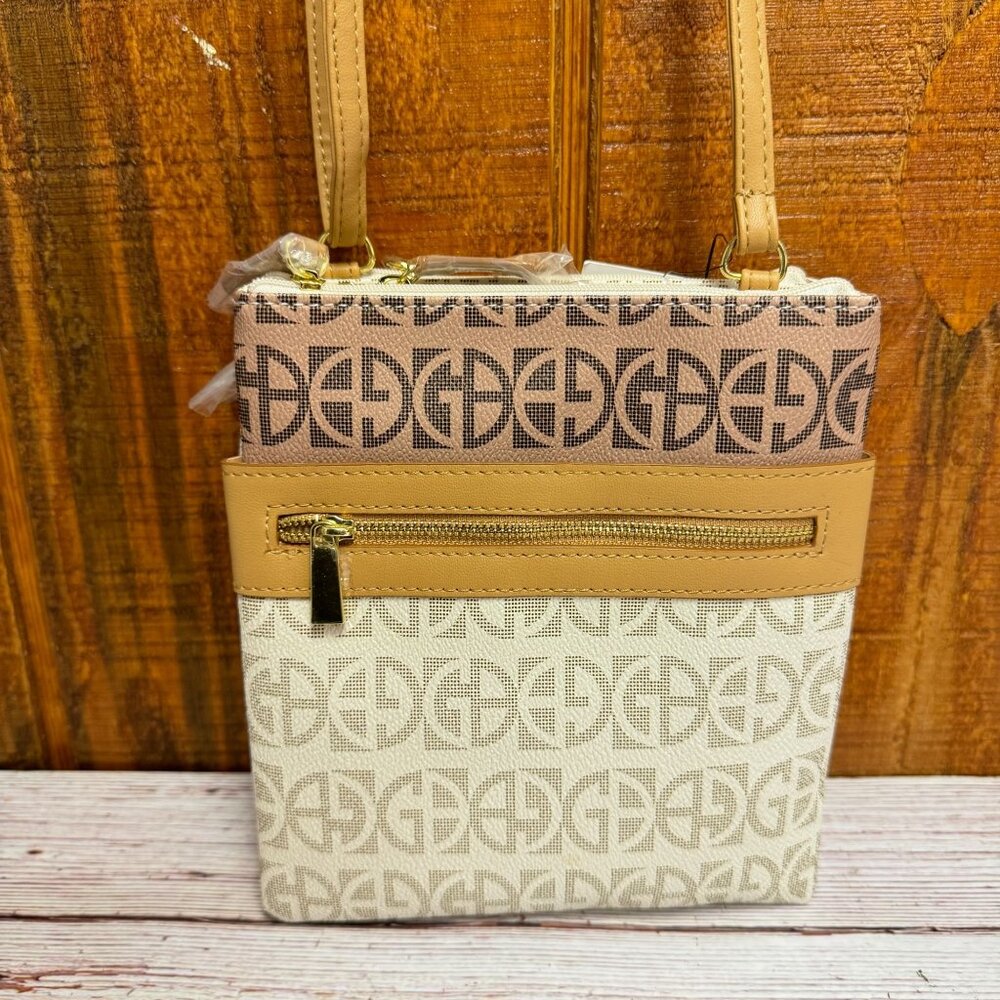GIANI BERNINI Block Signature Dasher Crossbody - Picture 1 of 5